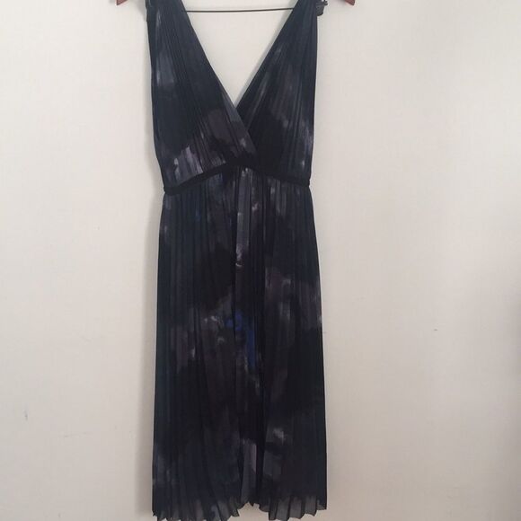 Wilfred  Pleated midi dress‎ - Picture 7 of 7